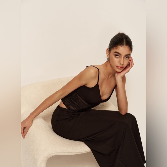 Commense Semi-Sheer Low V-Neck Asymmetrical Ruched Dress - Picture 4 of 7